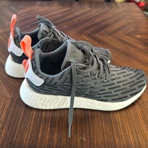 Adidas Olive Green R1 Women’s 7.5 New Without Box